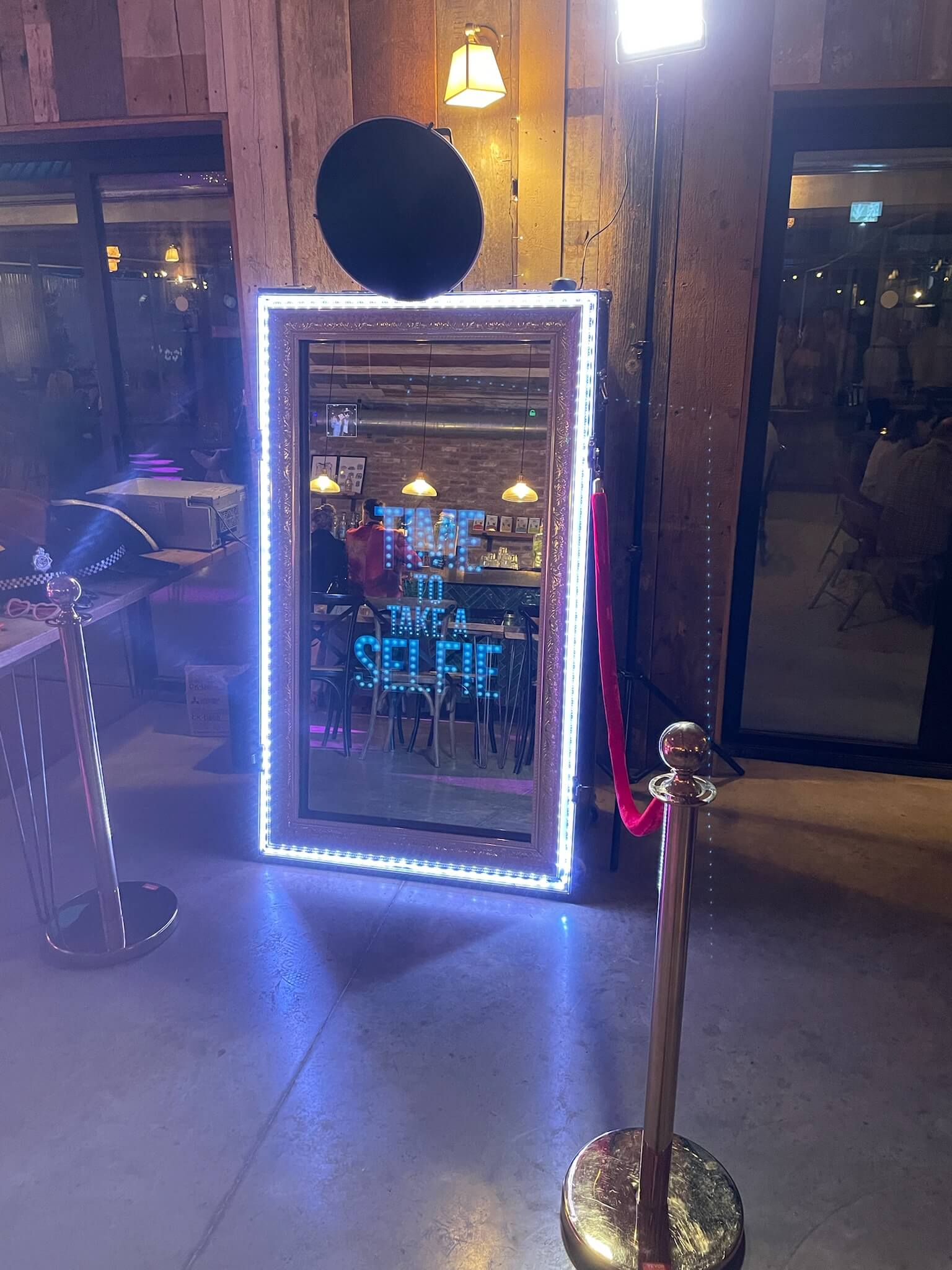 Magic Mirror 4